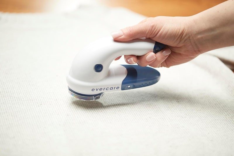 Evercare Large Fabric Shaver for Lint Removal and Defuzzing - Image 3